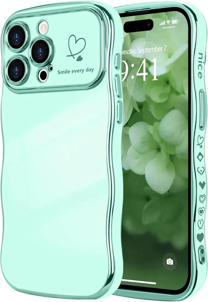 Modische, stoßfeste iPhone-Hülle in Uni-Farbe mit Wellenrand und Herzmuster