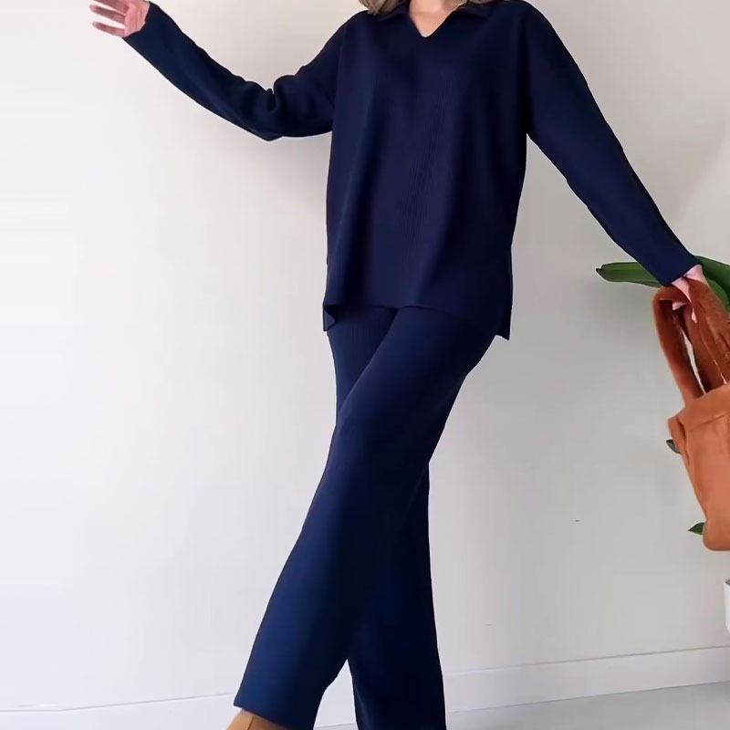 🎁 Completo casual in maglia con scollo a V e spacchi laterali
