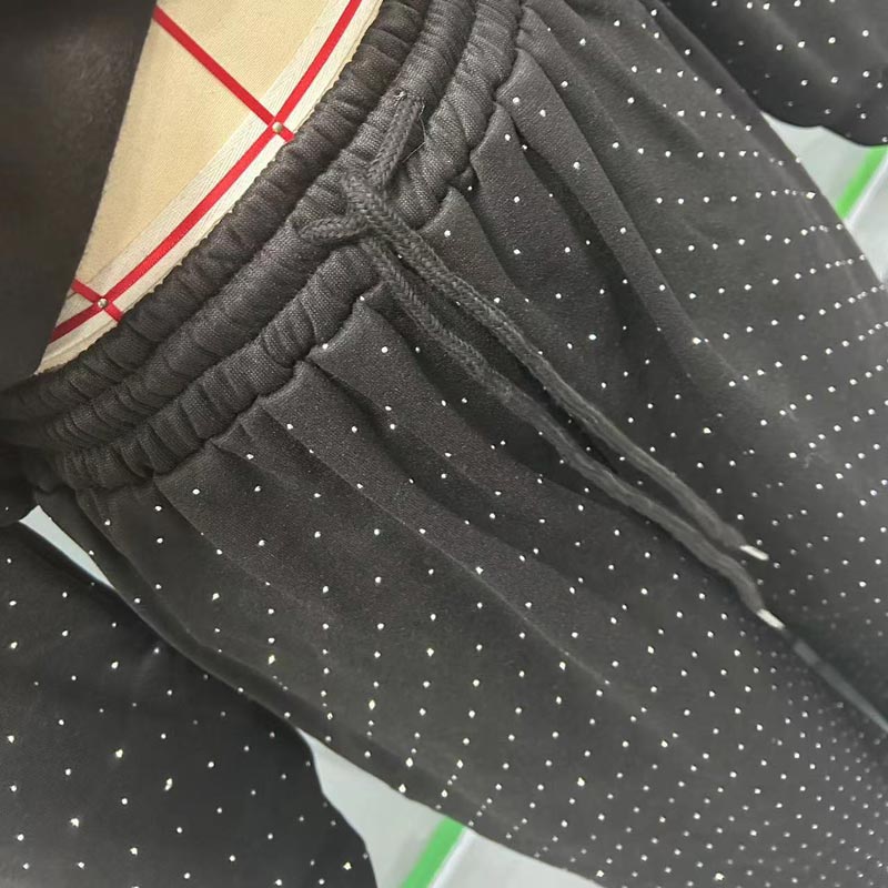 2-teiliges Set aus lässigem Sport-Sweatshirt mit Rundhalsausschnitt und Jogginghose für Damen