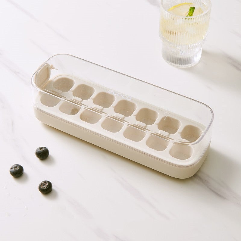 Eiswürfelbehälter aus Silikon mit Druckfunktion