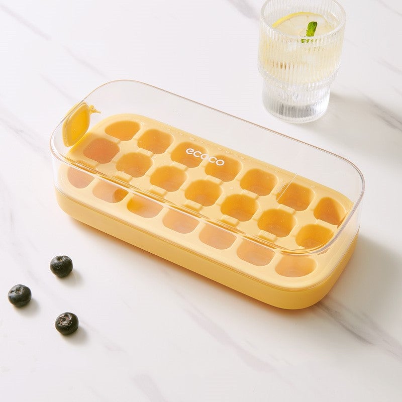 Eiswürfelbehälter aus Silikon mit Druckfunktion