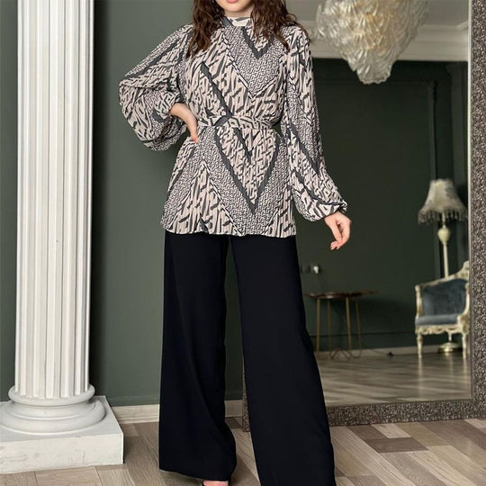 Fashionable pleated blouse &amp; pants with a wide leg, 2-part set