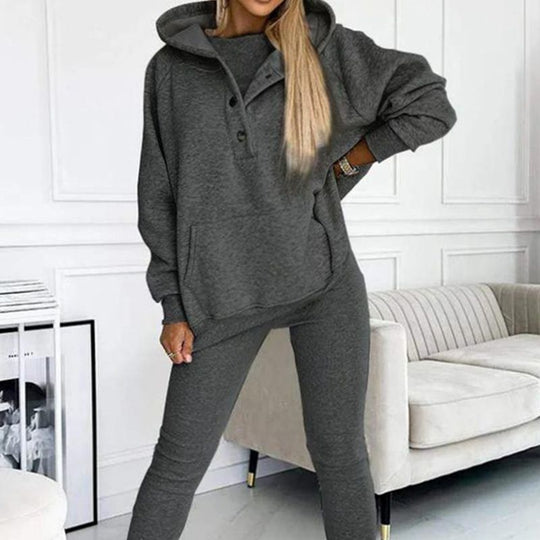 Lässiger und bequemer Sweatshirt-Anzug mit Kapuze