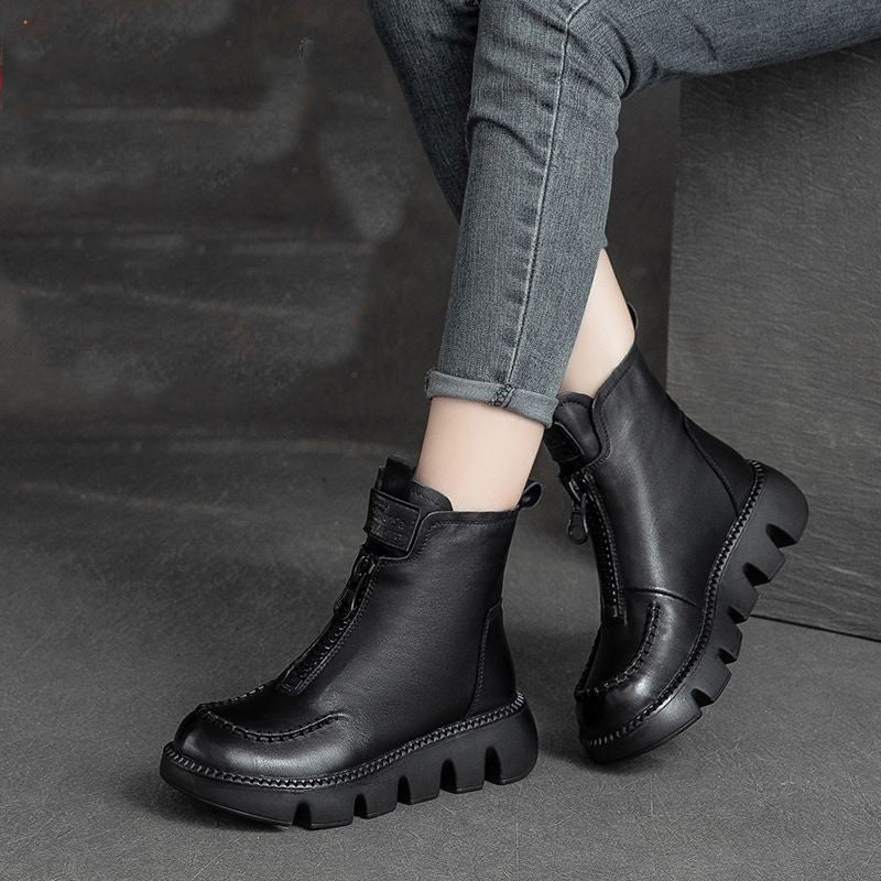 Warm short retro boots made of PU leather for women