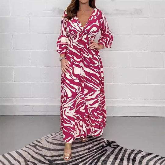 Kleid mit V-Ausschnitt, Zebrastreifen-Taille und 3/4-Ärmeln