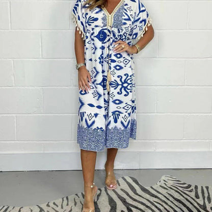 ✨Hot Sale 49% Off🌸Bedrucktes Freizeitkleid mit V-Ausschnitt und Fransen an den kurzen Ärmeln