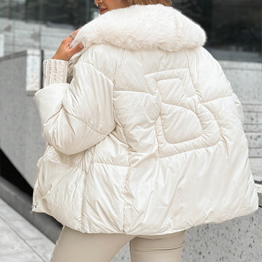 Stilvolle Steppjacke mit Kunstpelzkragen