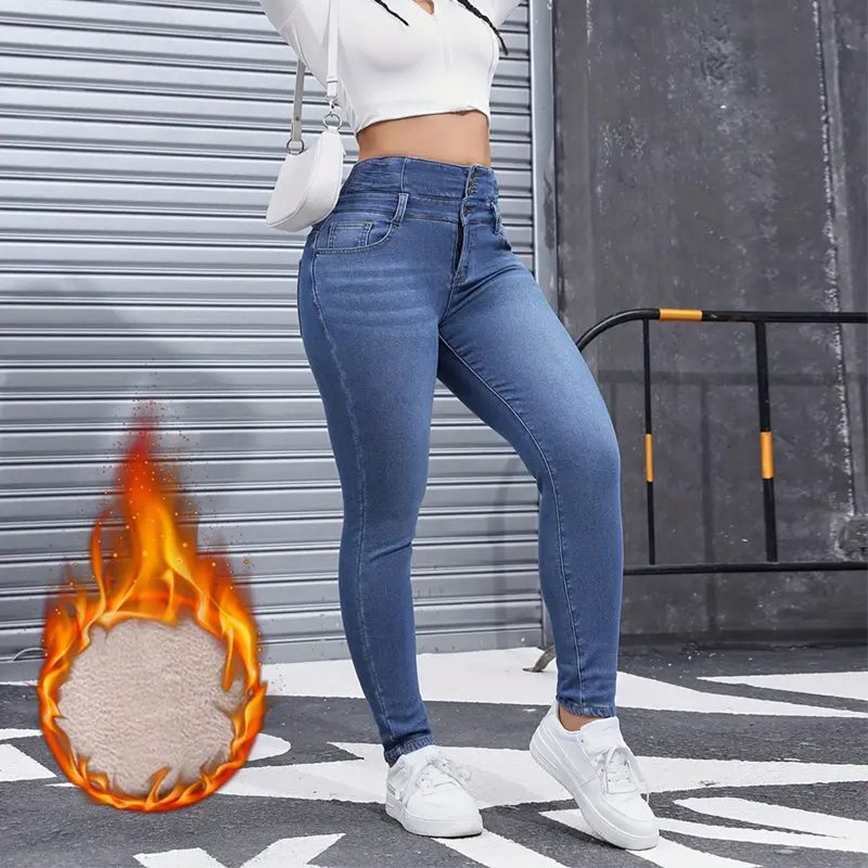 Modische, warme Damen-Jeans im lässigen Stil
