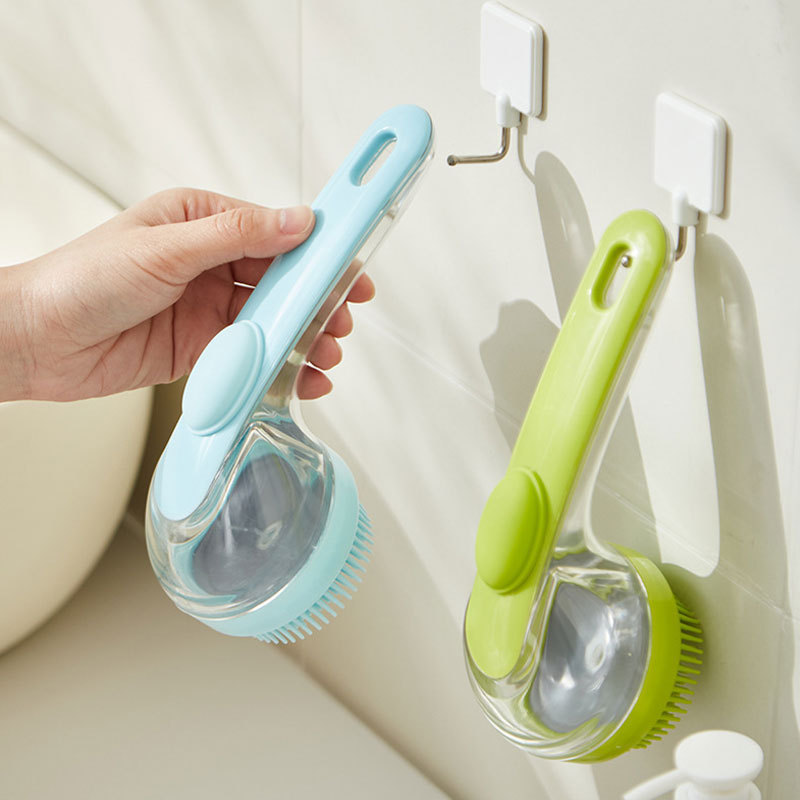 🛁🐾 Pet Bath Brush with Soap Dispenser – Long Handle, No Bending, Soft &amp; Efficient, Easy Bath at Home 🧼✨