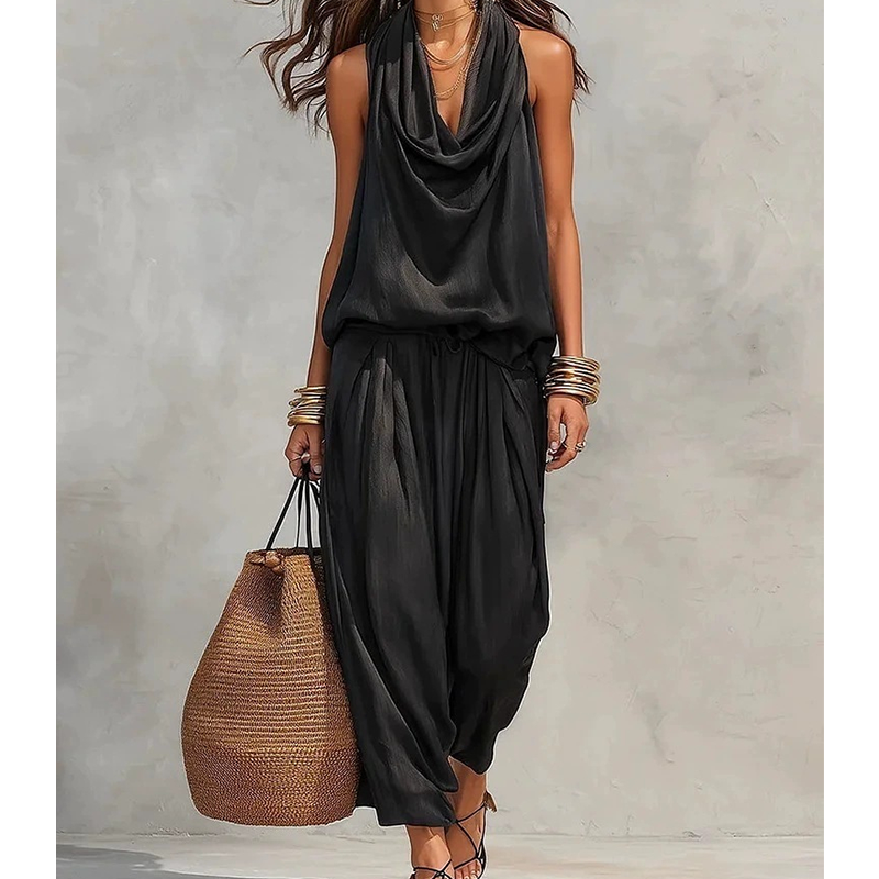 💃 2026 Sale — Over 33,000 Sold!🔥 Chic Draped Halter Neck Jumpsuit – Relaxed Wide-Leg Silhouette ✨