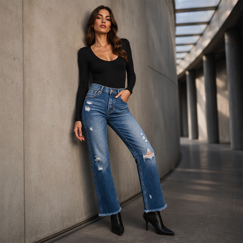 🍂 Women’s Distressed Straight-Leg Jeans – Flattering Fit &amp; Effortless Autumn Style