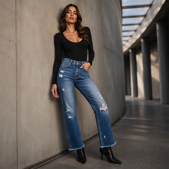 🍂 Women’s Distressed Straight-Leg Jeans – Flattering Fit &amp; Effortless Autumn Style